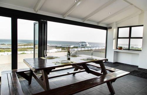 Yzerfontein Casa | Pearl Haven, coastal comfort just steps from the shore!