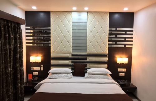 Changodar Hotel | Pearl Hotel & Banquets