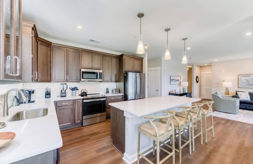 Bermuda Bay Condominio | Pearl Point - Serene Retreat, Large End Unit, Peaceful Views