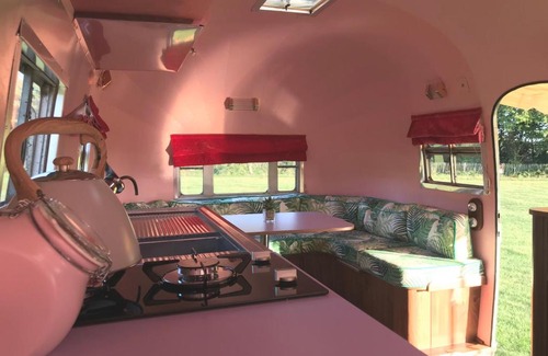 Hastings Otro | Pearl the Airstream