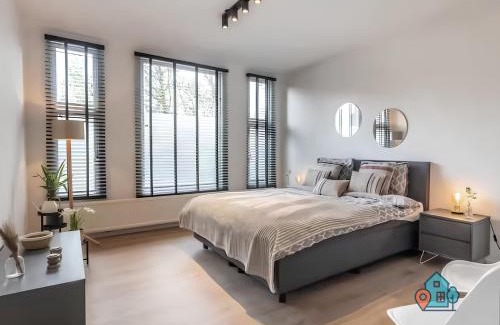 Amsterdam South Apartamento | Pearl & Tulip 2BR with Free Parking