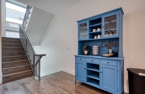 Tobin Hill Casa | Pearl View Group Rental