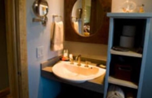 Sebastopol Cama Y Desayuno | Pearlessence Vineyard Inn/ Ginkgo Room/