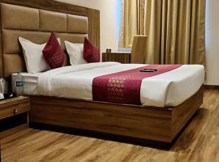Zirakpur Hotel | pearlwood