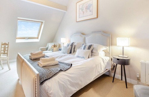 Beckington Cabaña | 3 bedroom accommodation in Beckington, near Frome