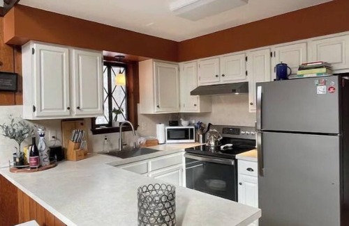 Locust Lake Village Chalet De Esquí | PearTree Chalet, Lake, Hot Tub, Gas & Wood FirePits