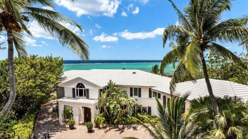 Bodden Town Casa | Pease Bay House