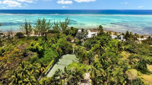 Bodden Town Casa | Pease Bay House
