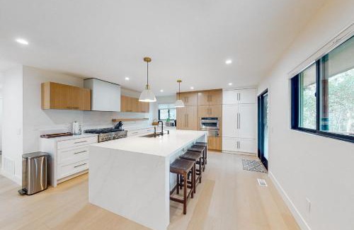 Del Monte Forest Casa | Pebble Beach Abundant Oasis