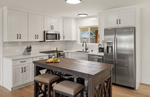 Del Monte Forest Casa | Pebble Beach's Tee Time: 4BR 3BA walk to the beach