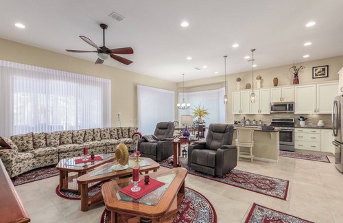 Palm Valley Casa | Pebble Creek with King Beds and Private Pool