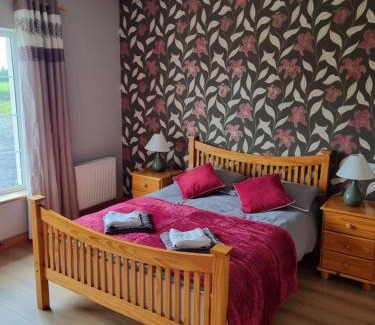 Inishmacatreer Casa | Pebble Dash House