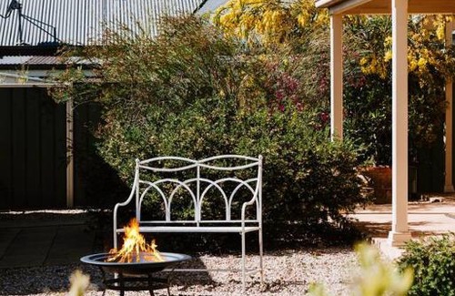 Central Mudgee Casa | 'Pebble Lane Cottage' A Charming Mudgee Stay