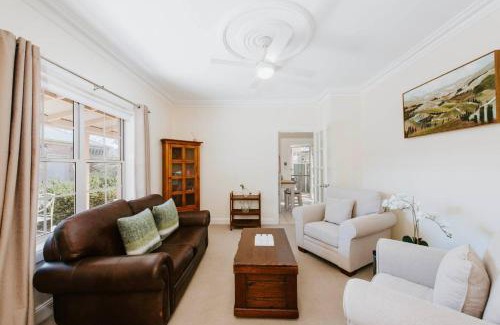 Central Mudgee Casa | 'Pebble Lane Cottage' A Charming Mudgee Stay