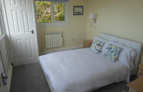 Cowes Cabina | Pebble Lodges