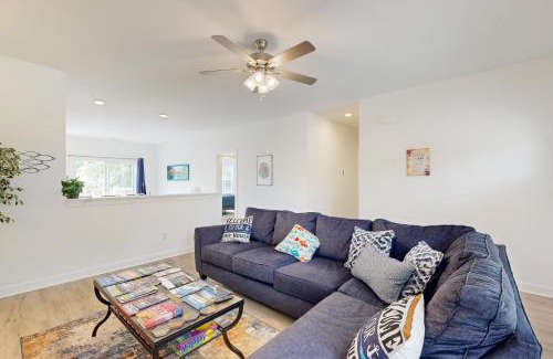 Southmont Casa | Pebble Point Cove