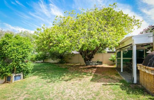 Busselton Casa | Pebbles by the Bay - Central Busselton