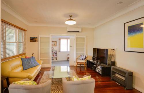 Busselton Casa | Pebbles by the Bay - Central Busselton