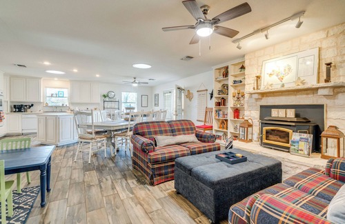 Horseshoe Bay Casa | 'Pecan Creek Haus' Lake LBJ Retreat w/ Boat Dock!
