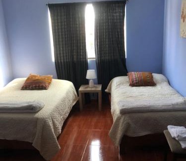 San Martin de Porres Cama Y Desayuno | Pedraza house Airport