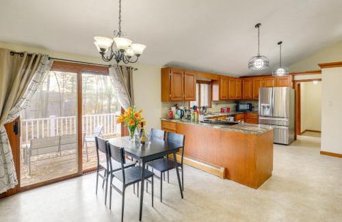 Salem Casa | Peek-a-Boo Lake Views and Yard Windham Home
