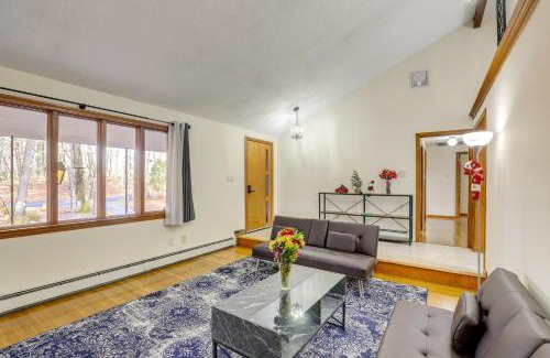 Salem Casa | Peek-a-Boo Lake Views and Yard Windham Home