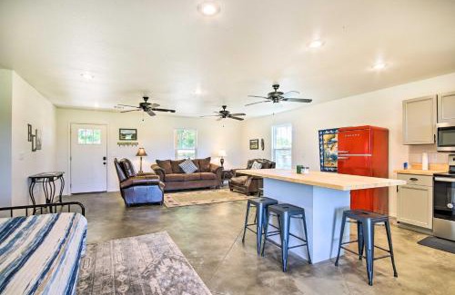 Grove Casa | Peekaboo Water Views Lake O the Cherokees Cabin