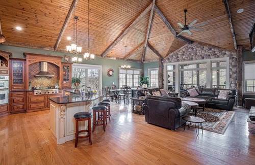 The Galena Territory Casa | Summer Loving @ The Territory's BEST Lodge - Hot Tub! Fire Pit! Views!