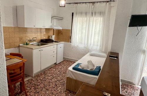 Pefkochori Apartamento | Pelekan rooms and apartments Athina 32