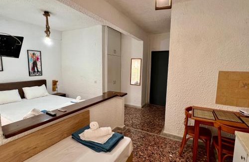 Pefkochori Apartamento | Pelekan rooms and apartments Athina 32