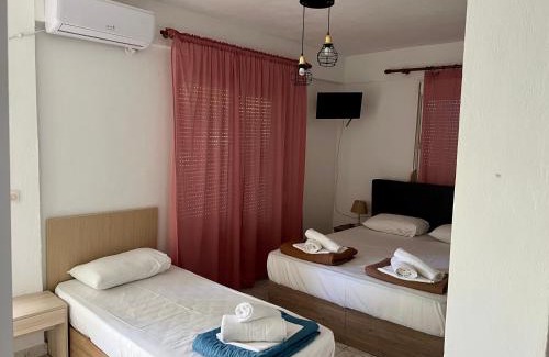 Pefkochori Hotel | PELEKAN rooms and apartments athina 11