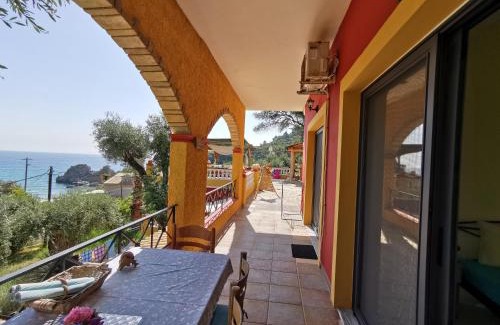 Sinarades Apartamento | Pelekas Beach Apartments Rolling Stone