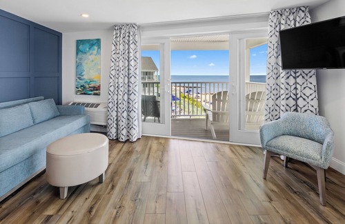Dennis Port Hotel | Pelham House Resort