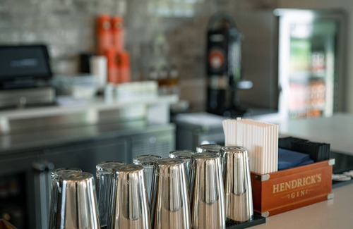 Dennis Port Hotel | Pelham House Resort