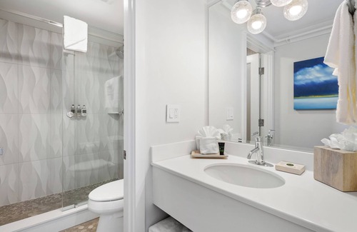 Dennis Port Hotel | Pelham House Resort