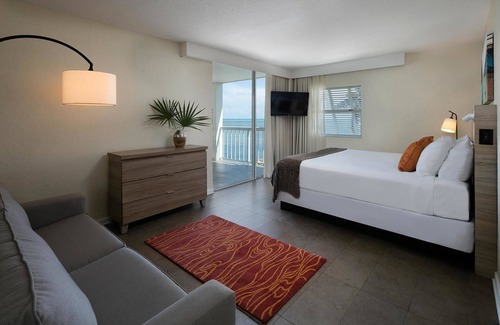 Islamorada Hotel | Pelican Cove Resort & Marina