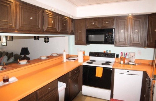 Crescent Beach Condominio | Pelican Inlet C218 2 Bedroom Condo by RedAwning
