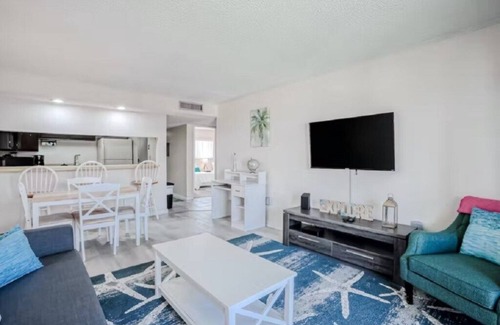 Crescent Beach Condominio | Pelican Inlet C222