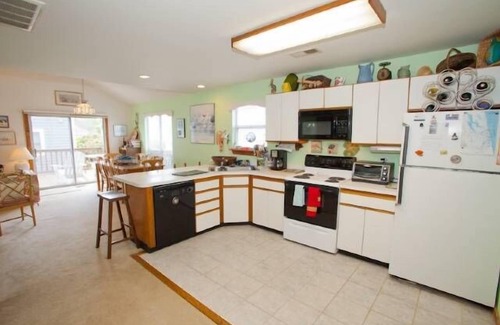 Northeast Virginia Beach Condominio | Pelican Perch (Rear Unit)