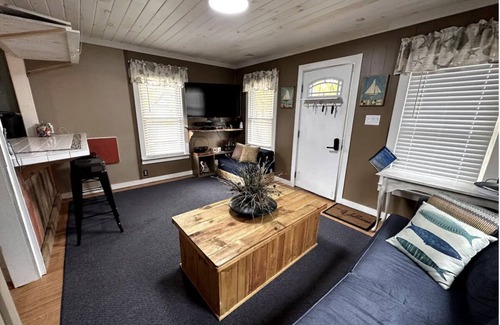 Verona Beach Cabaña | Pelican Point with Kayaks, Bikes, and Fire Pit