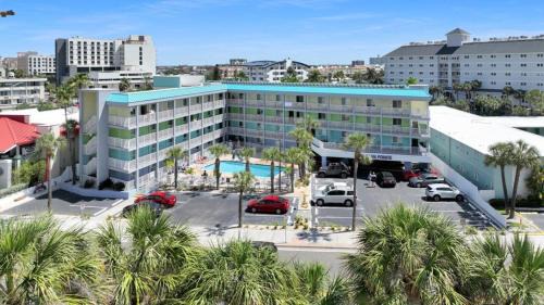 Clearwater Beach Hotel | Pelican Pointe Clearwater Beach Hotel