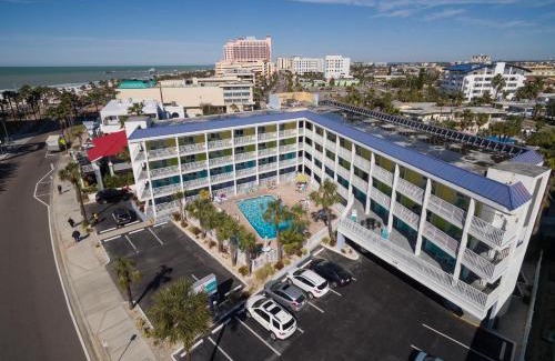 Clearwater Beach Hotel | Pelican Pointe Clearwater Beach Hotel