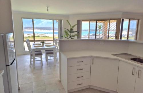Kalbarri Villa | Pelican Shore Villa 2 - Kalbarri WA