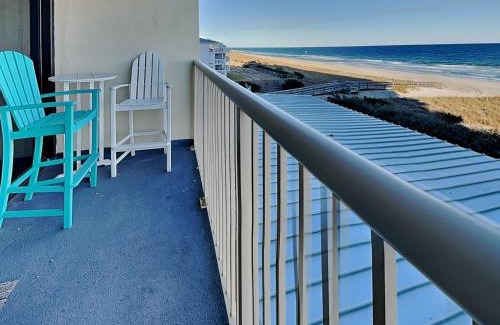 Wilmington Beach Apartamento | Pelican Watch #303 - Endless Views Retreat
