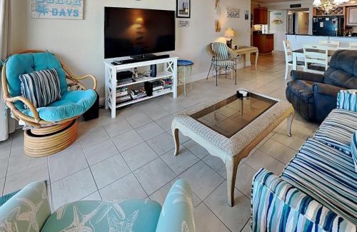 Wilmington Beach Apartamento | Pelican Watch #303 - Endless Views Retreat