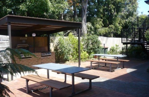Merimbula Apartamento | Pelican Waters Unit 2, ground level accommodation