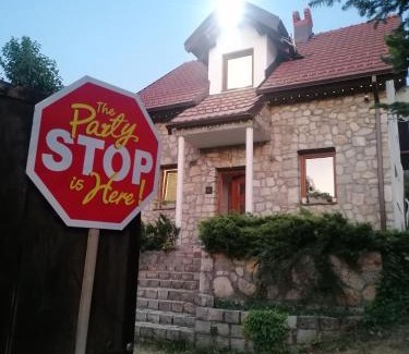 Magarevo Villa | Pelister Riverside Villa