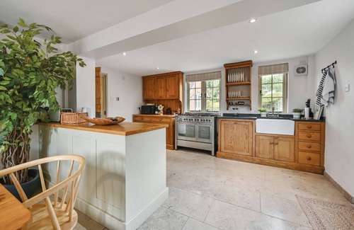 Rye Cabaña | Pelsham Farm Cottage - a holiday let that sleeps 8 guests in 4 bedrooms