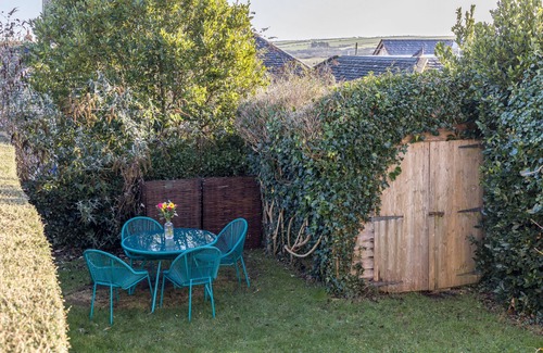 Langton Matravers Cabaña | Pembroke Cottage - gorgeous Purbeck stone cottage with open fire