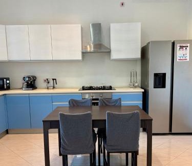 St. Andrew's Apartamento | Pembroke Parkside Maisonette
